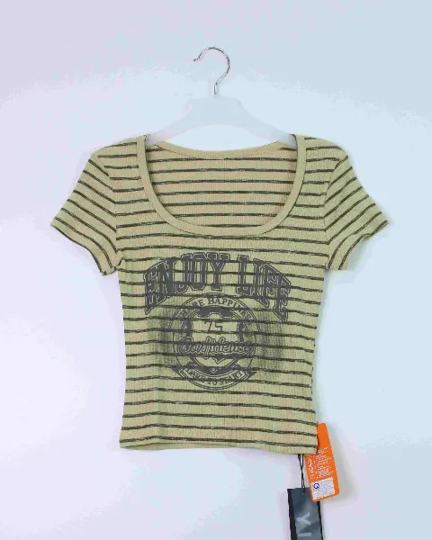 Áo phông croptop nữ Teen 581-2 vàng H27.2026.2